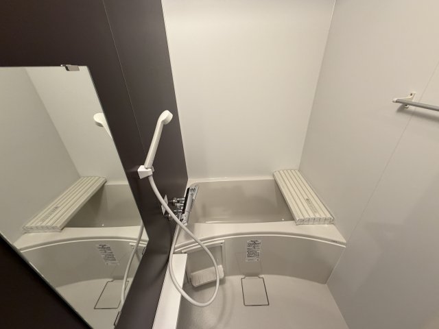 メゾンミルフィーユ海老名B棟の風呂写真