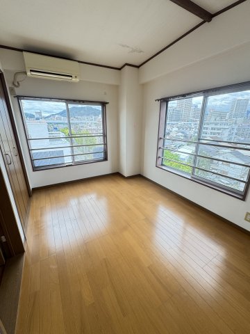 地下鉄海岸線 駒ケ林駅 徒歩10分 5階建 築56年の内装写真