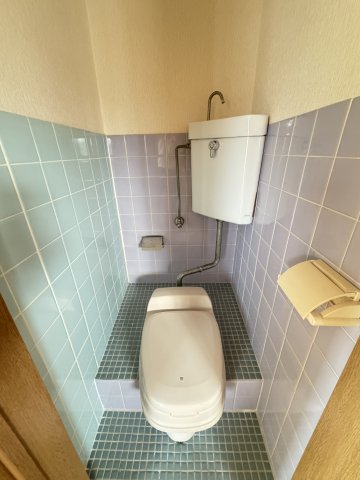 地下鉄海岸線 駒ケ林駅 徒歩10分 5階建 築56年のトイレ写真