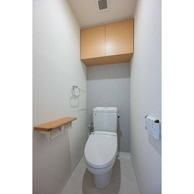 東急東横線 都立大学駅 徒歩9分 3階建 築28年のトイレ写真