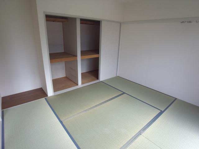 コスモス結崎の居間写真