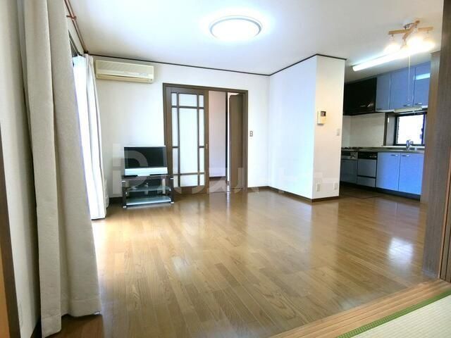 大宮三橋貸家戸建の居間写真