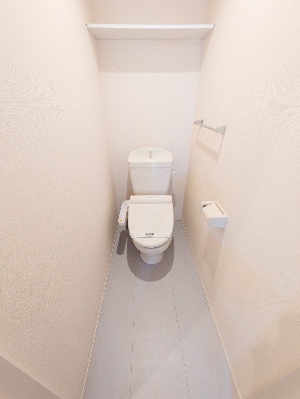 グランソレイユ Eのトイレ写真