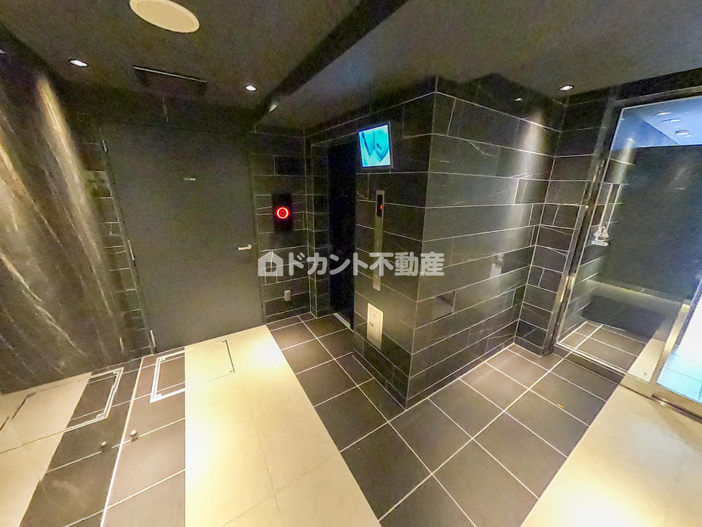 ZOOM池袋Westの外観写真