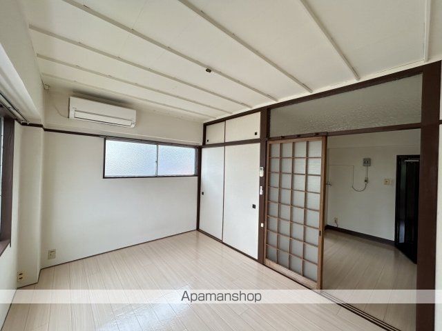 Creek三滝公園の居間写真