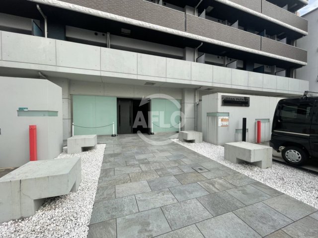 エントランス　LUMINOUS桜川　エントランス