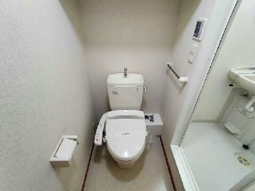 レオパレスソルヴェーグのトイレ写真