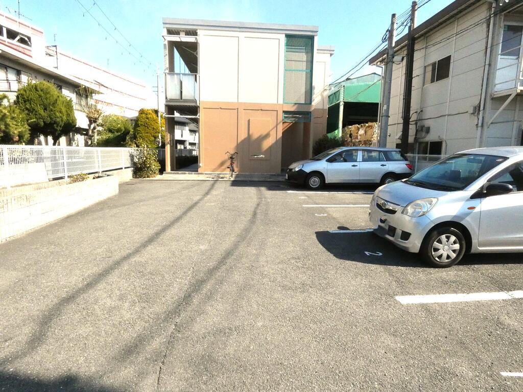駐車場　駐車場枠5台有ります！空き確認はお問い合わせください☆
