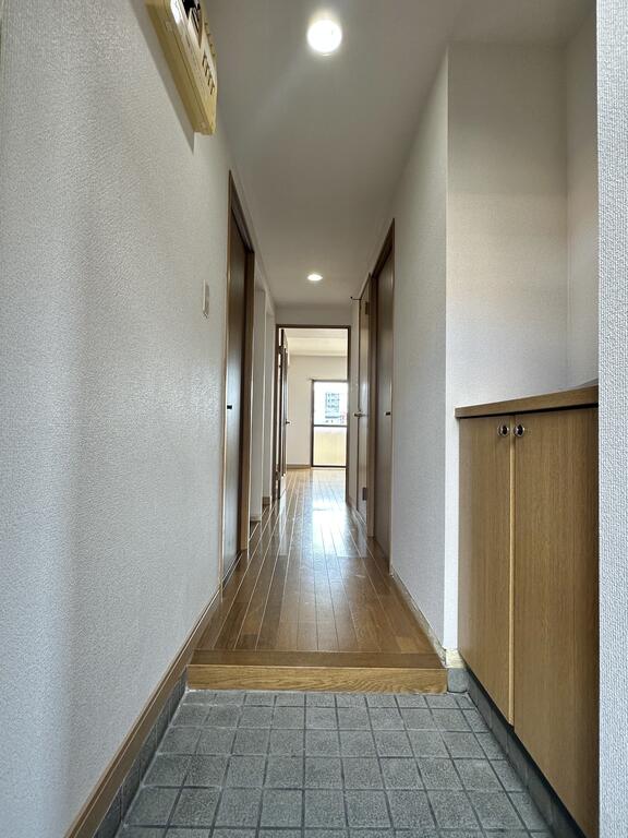 パインイーストIIの玄関写真