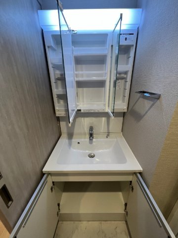 スプランディッド福島WESTの内装写真