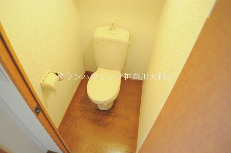 ＪＲ相模線 海老名駅 徒歩14分 2階建 築23年のトイレ写真