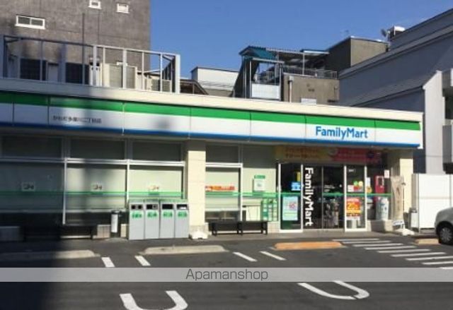コンビニ　ファミリーマートかわだ多摩川二丁目店（コンビニ）まで302m
