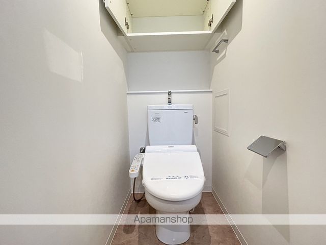 広島電鉄宇品線 日赤病院前駅 徒歩8分 14階建 築12年のトイレ写真