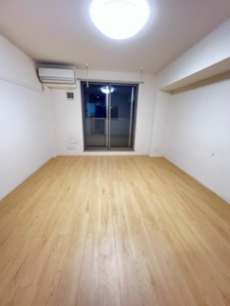 京成本線 京成小岩駅 徒歩7分 3階建 築12年の居間写真