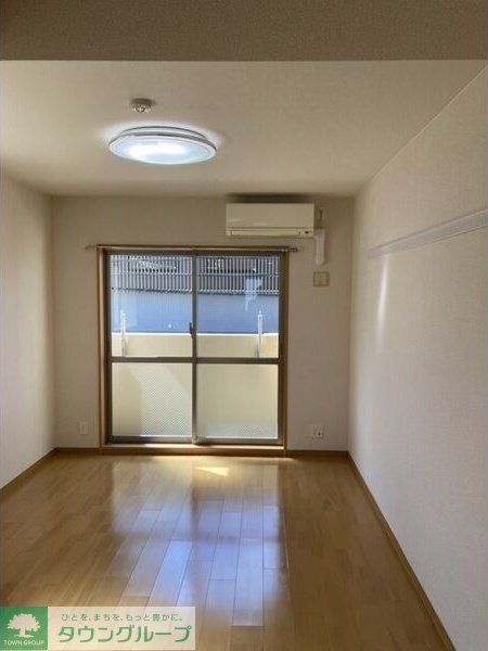 ソフィア本山の居間写真