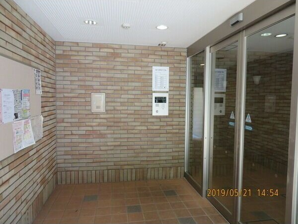 地下鉄東山線 新栄町駅 徒歩6分 8階建 築22年の外観写真