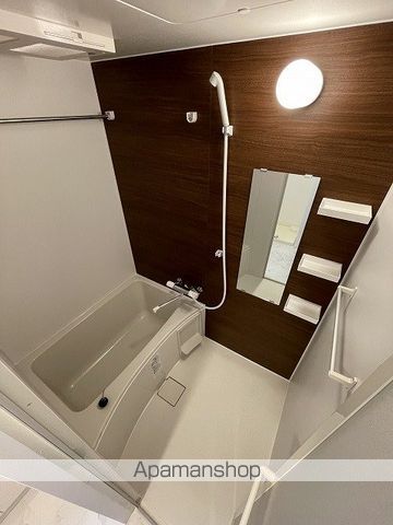 地下鉄名城線 平安通駅 徒歩4分 12階建 築6年の風呂写真