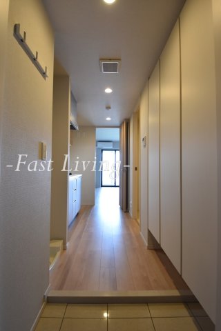 都営新宿線 市ケ谷駅 徒歩2分 9階建 築12年の玄関写真
