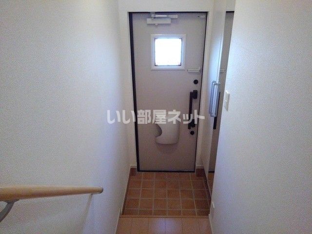ランド ピースBの玄関写真