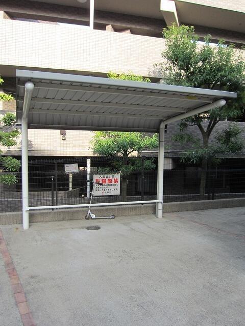 小田急線 百合ケ丘駅 徒歩7分 2階建 築22年の外観写真