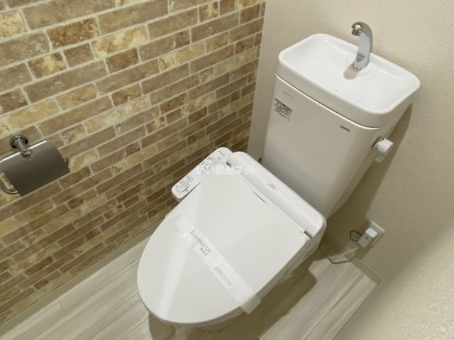 わかやま電鉄貴志川線 田中口駅 徒歩3分 3階建 築7年のトイレ写真