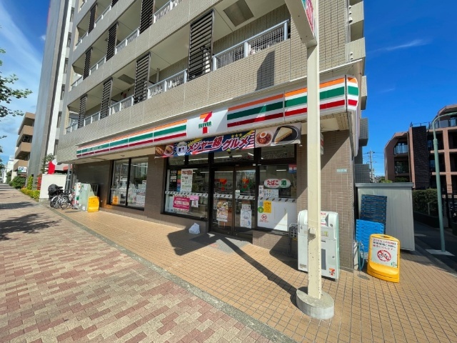 コンビニ　セブンイレブン目黒本町２丁目店（コンビニ）まで277m