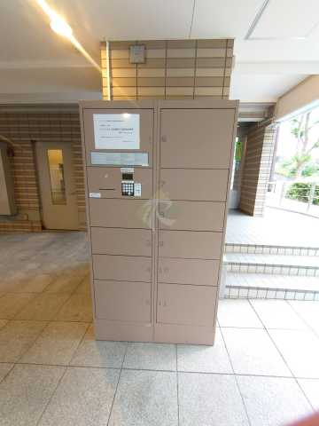 アーバンライフ目白駅前の外観写真