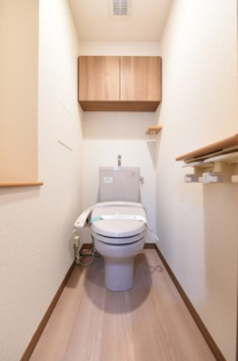 ＪＲ総武線 錦糸町駅 徒歩11分 8階建 築18年のトイレ写真