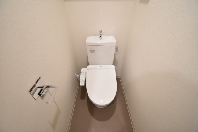 プレサンス天満橋ヴェルエラのトイレ写真