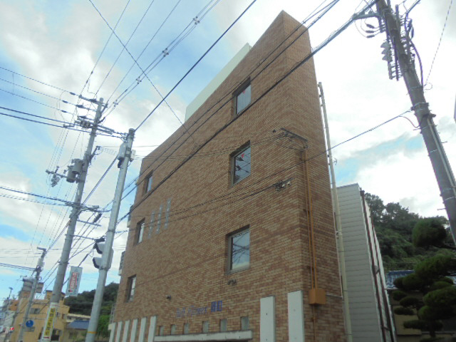 ベルフラワー岡町の外観写真