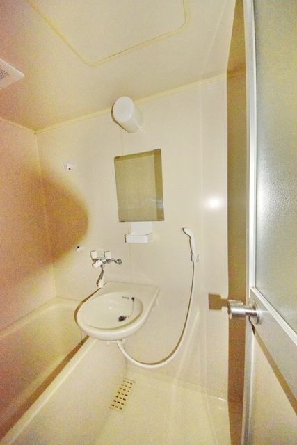 ＪＲ中央線 武蔵境駅 徒歩15分 3階建 築38年の風呂写真