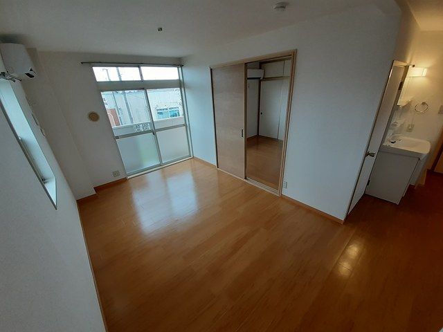 ニューシティYANAKAの居間写真
