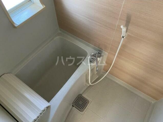 小田急線 成城学園前駅 バス乗車時間：10分 最寄りバス停で下車 徒歩1分 2階建 築36年の風呂写真