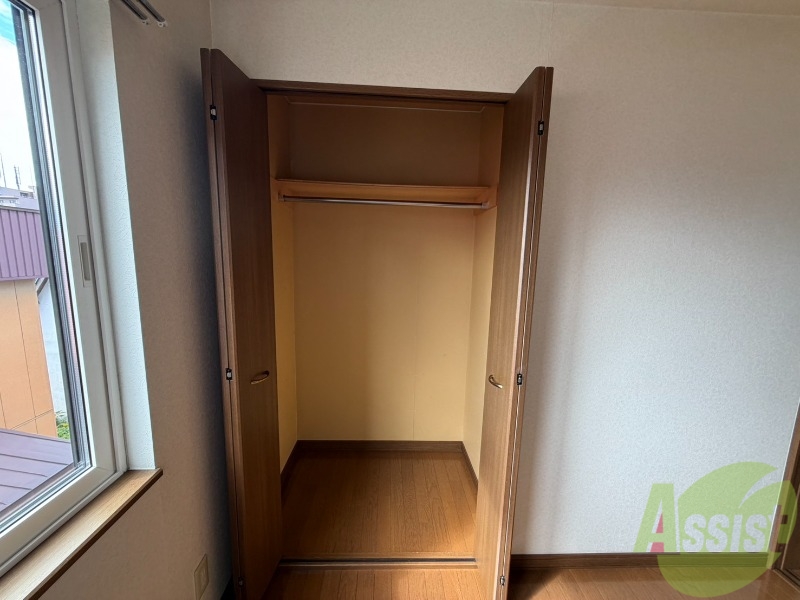 収納　クローゼットがありました。お洋服や荷物はここへ