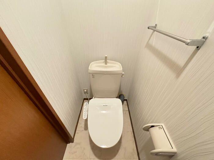 名鉄三河線 小垣江駅 徒歩12分 2階建 築22年のトイレ写真