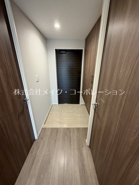 地下鉄空港線 室見駅 徒歩10分 14階建 築1年の玄関写真