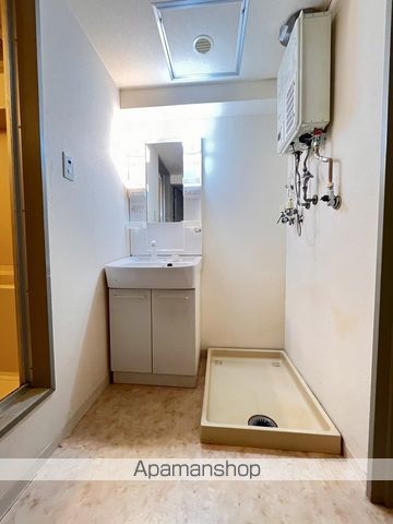 地下鉄東西線 円山公園駅 徒歩4分 11階建 築38年の内装写真