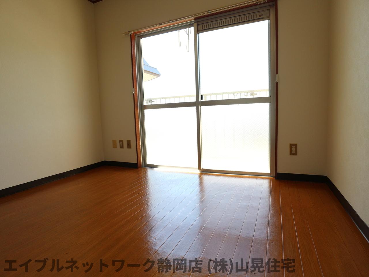居室・リビング　ゆったりとした居間です