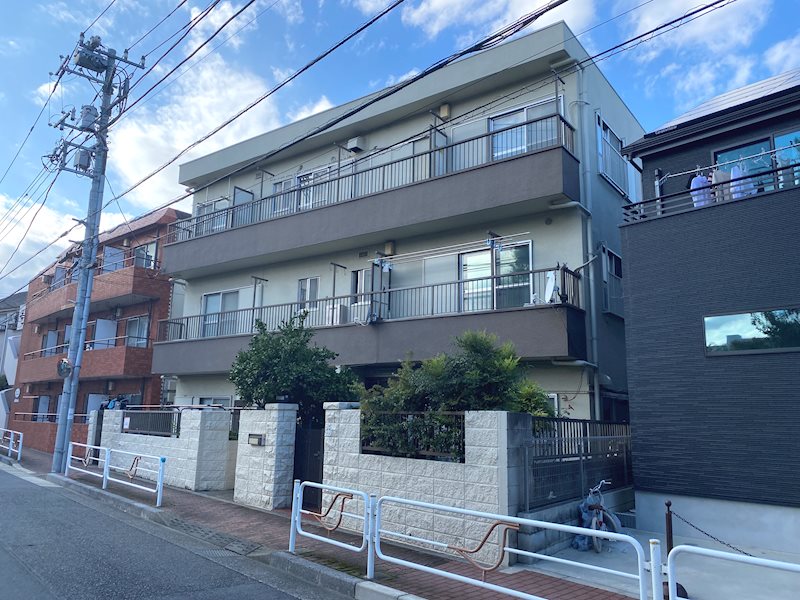 建物外観　一部リフォームしました！！