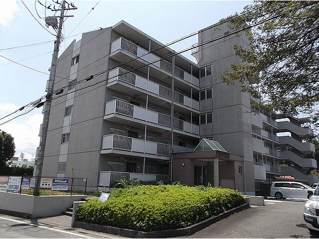 【田方郡函南町柏谷のマンションのエントランス】