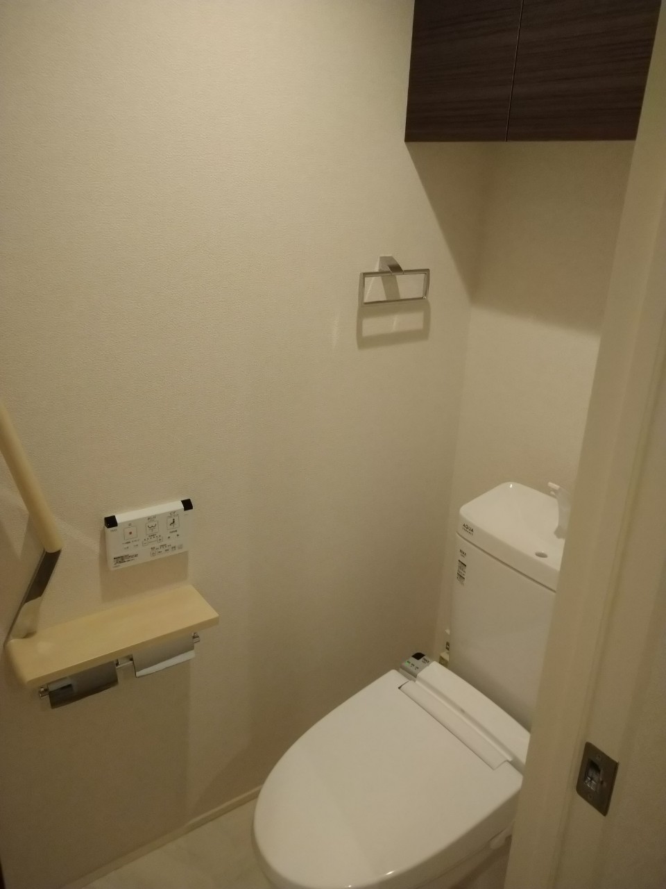 都営新宿線 一之江駅 徒歩1分 3階建 築7年のトイレ写真