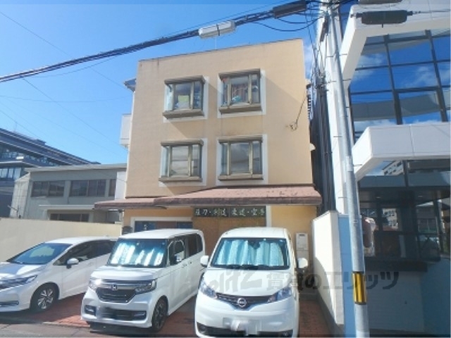 京都市下京区西七条御前田町のマンションの建物外観