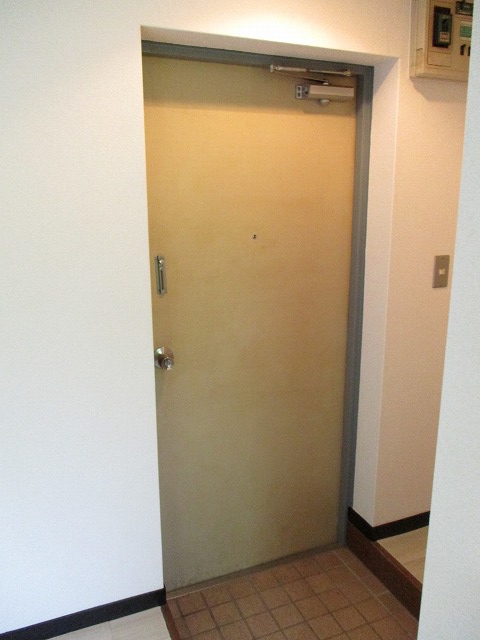 玄関　広々玄関