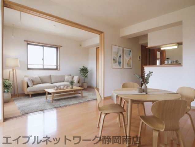 その他　家具・備品はCGによるイメージで実際の物件には含まれません。