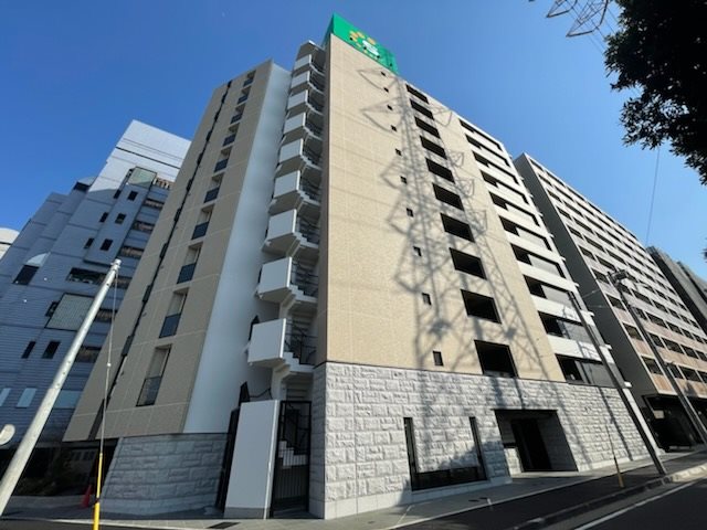 【横浜市港北区新横浜のマンションの建物外観】