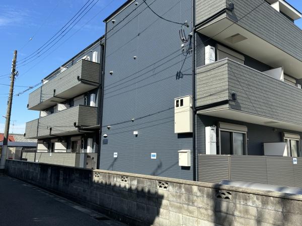 【八尾市太田のアパートの建物外観】