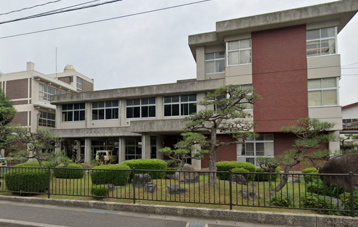 【東伯郡三朝町大字砂原のマンションの中学校】