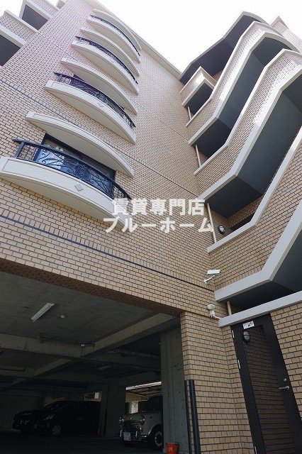 大阪市住吉区帝塚山西のマンションの建物外観