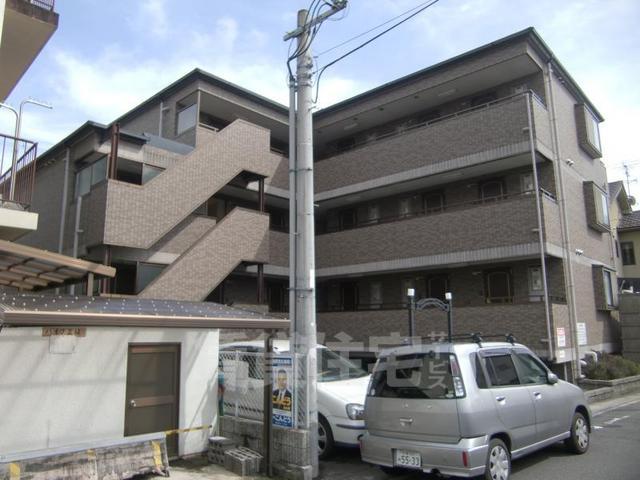 【エトワール桂の建物外観】