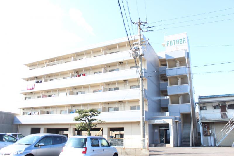 高松市春日町のマンションの建物外観